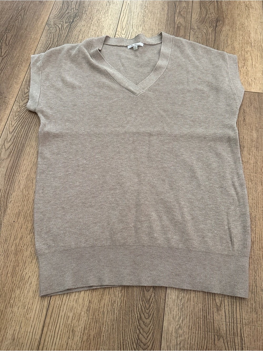 Women's V-Neck Short Sleeve Knit Top - Taupe